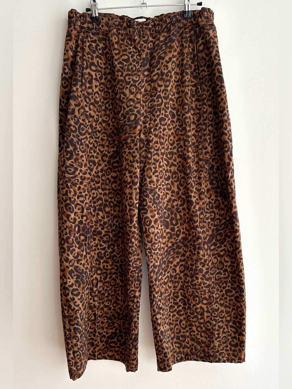 Pilcro Izzie Relaxed Sateen Pull On Barrel Pants, Brown Cheetah, Size Medium